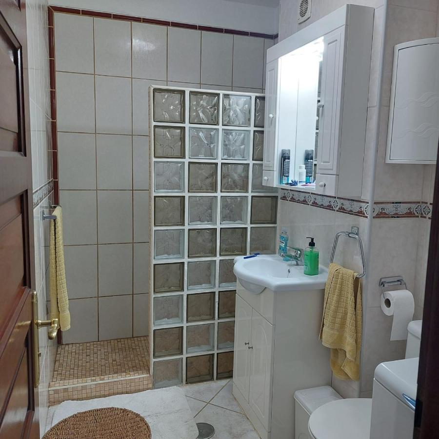 Victoria Court 2, Los Cristianos Guincho  ภายนอก รูปภาพ