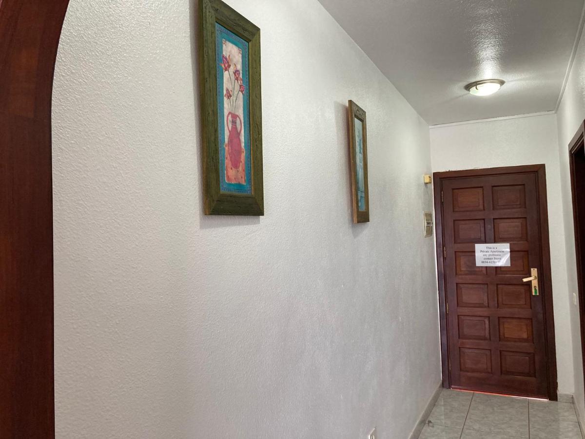 Victoria Court 2, Los Cristianos Guincho  ภายนอก รูปภาพ